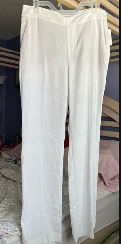 NEW Gorgeous Sz 10 White Covington Wide Leg  SALE   Only  $10 🍀