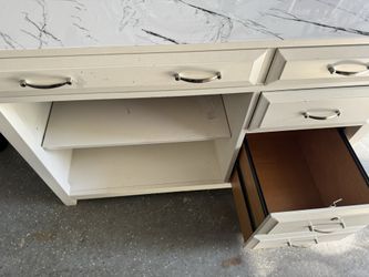 Student Desk - Raymor Flanigan