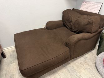 Chase Lounge