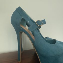 Size 8 Cute Heel