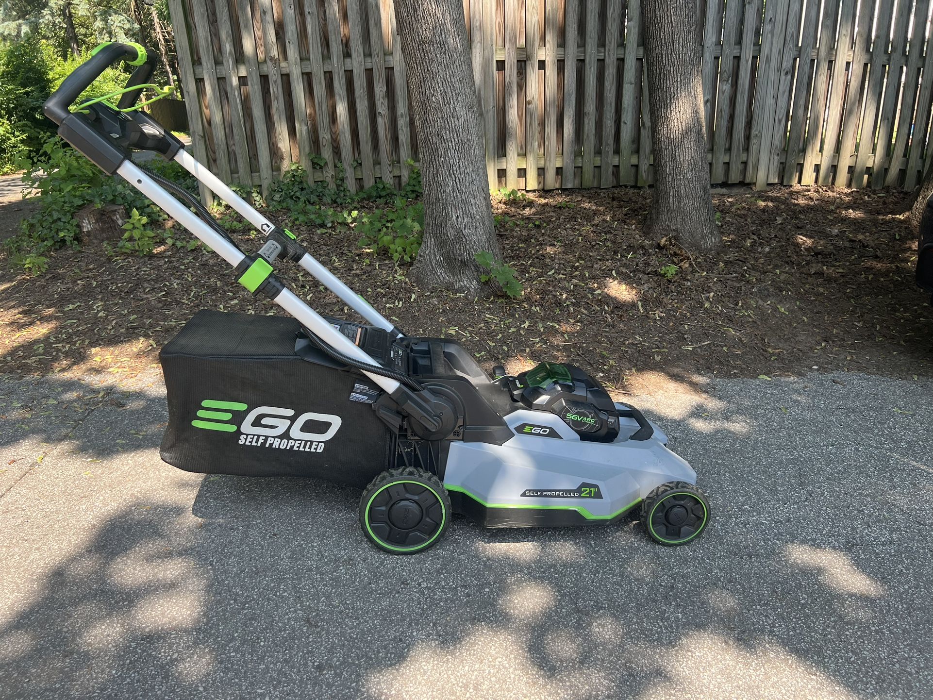 FOR SALE: EGO LM2156SP 21” Select Cut XP Self-Propelled Lawn Mower – Used, Excellent Condition 10ah Battery