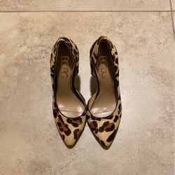 BCBG Leopard Pumps Sz 6.5