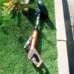 Weed Eater Comes With Battery And Charger 