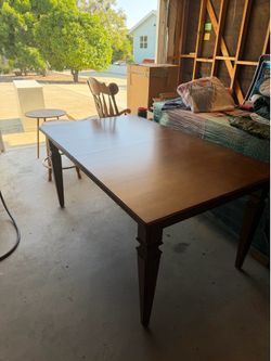 Dining room table