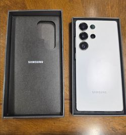 SAMSUNG S25 ULTRA 256GB FACTORY UNLOCKED LIKE NEW