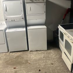 Whirlpool Washer And Gas Dryer