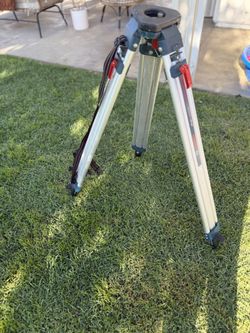 Bosch BT160 Tripod for Laser Level or Surveying