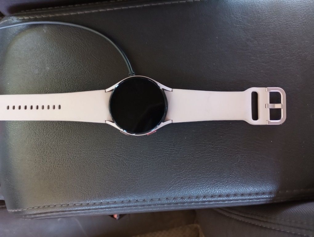Samsung Galaxy Smart Watch Series 4