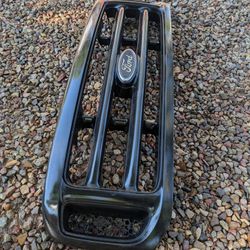  Ford F-250 F-350 Super Duty OEM Front Grille Assembly 