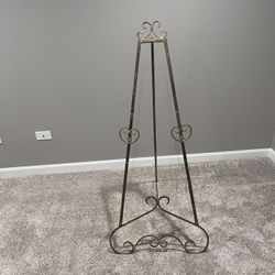 Iron Scrolled Heart Easel  (Wedding)