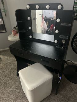 Black Hollywood Lights Vanity With stains