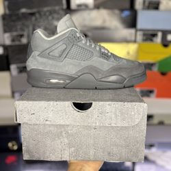 Size 9M - Jordan 4 “Wet Cement”