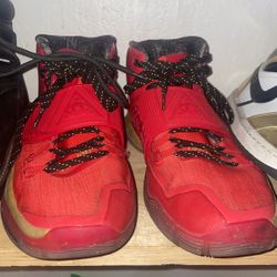 Shoes size 14