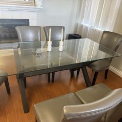 Dinning Table 