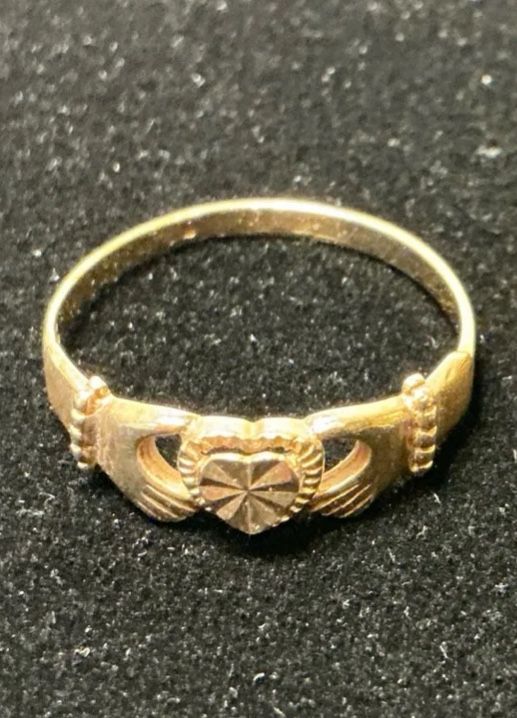 10k Gold Ring 