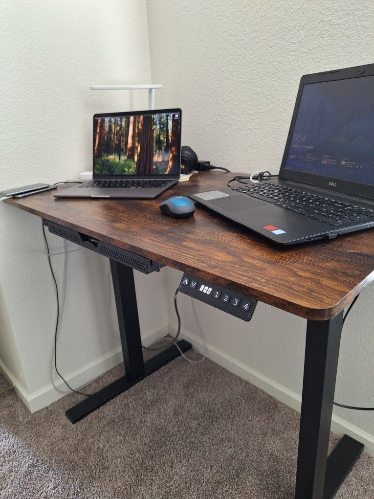 SHW 40-Inch Electric Height Adjustable Standing Desk with Memory Preset and Cable Management Tray
