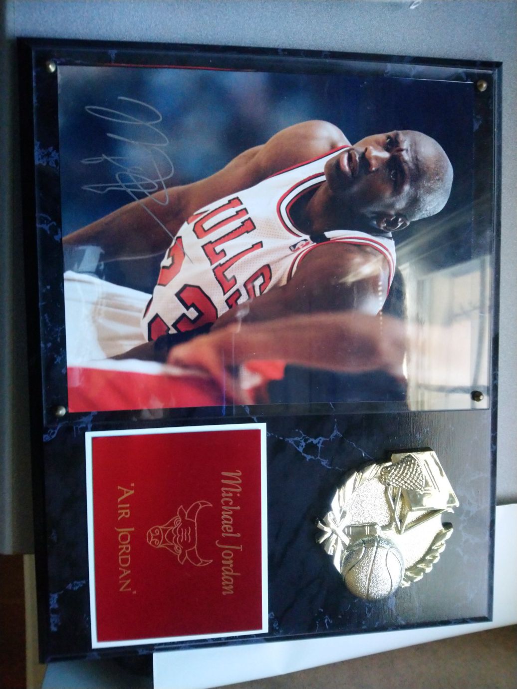 Michael Jordan signed plaque