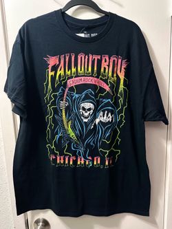 Fall Out Boy T-Shirt Size XL. new, never worn.