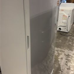 Upright Freezer Whirlpool 