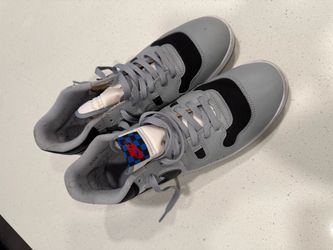 Nike SB High-Top Sneakers Grey Black