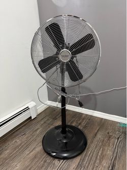 Two fans barely used