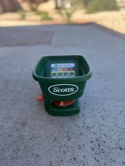 Scott’s Fertilizer Spreaders