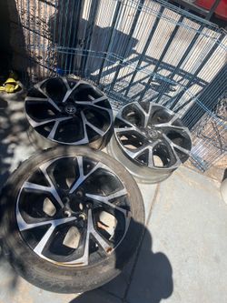 Toyota rim