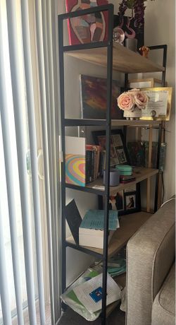 2 5 tier wooden shelf