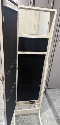 Jewelry cabinet large size