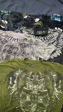 Affliction shirts and a random green shirt. All 3 shirts for 45$