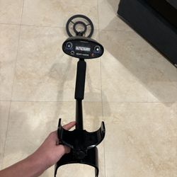 Bounty hunter metal detector