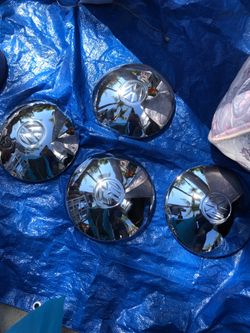 VW hub caps