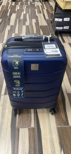 Skyway Silverton 23 Carry-On Suitcase