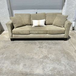 Couch/Sofa