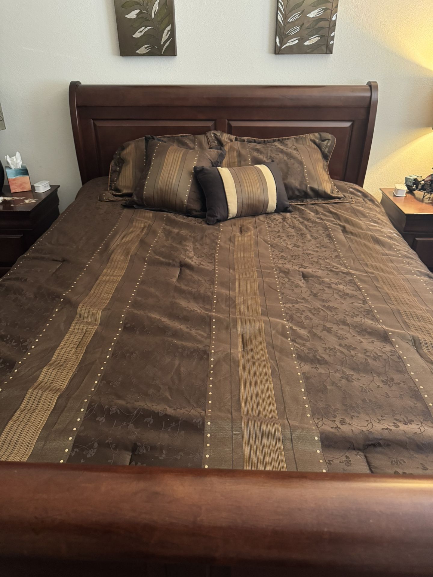 Queen Bedroom Set