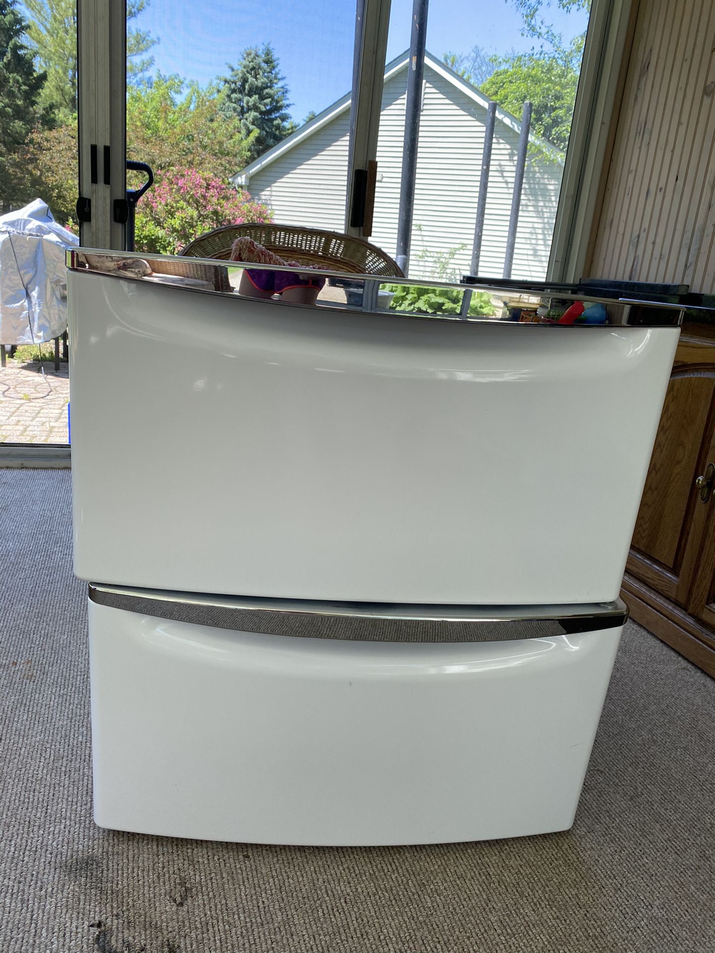 15.5-in x 27-in Universal Laundry Pedestal (White) Item #333409 Model #XHPC155XW