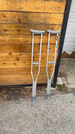 Crutches  muletas