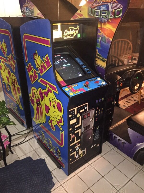Ms Pacman / Galaga Arcade game