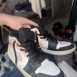 Jordan 1 Crimson tint 