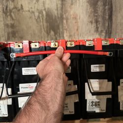 Powersafe Industrial 190 Ah 12v- And Deka Fahrenheit 145ah 12v