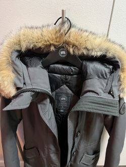 Rossclair parka black store label