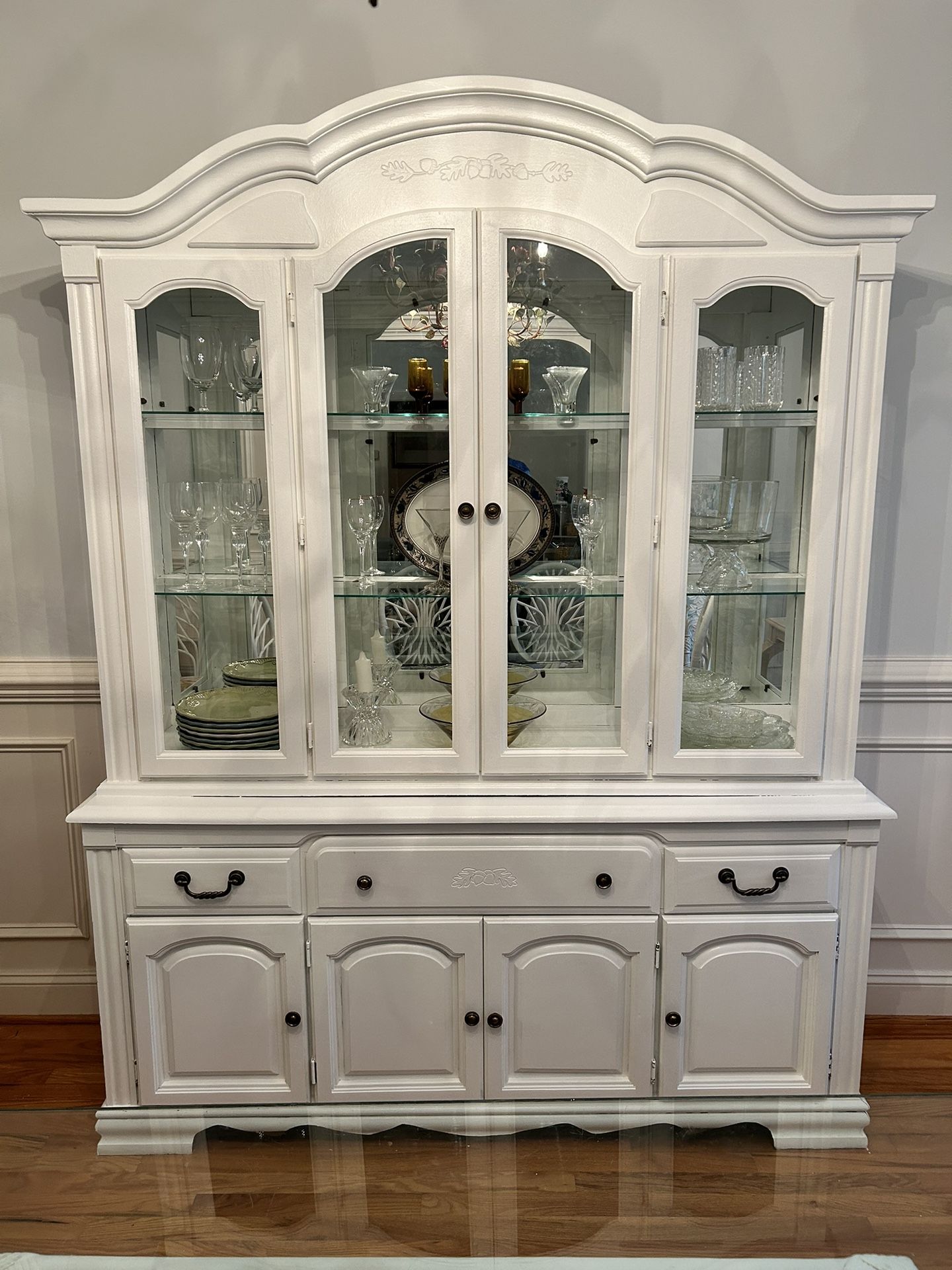 White China cabinet