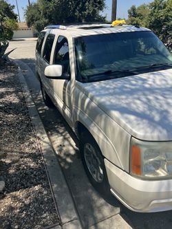 2003 Cadillac Escalade