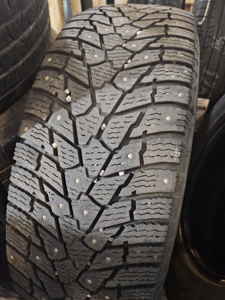 Four 225 65 17 Tires Studded Snows