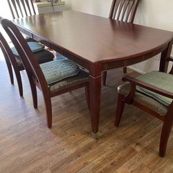 dinning table and chairs 