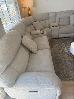 Sectional with recliners