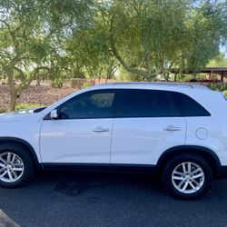 2015 KIA SORENTO LX 