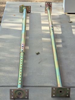 Adjustable jack posts