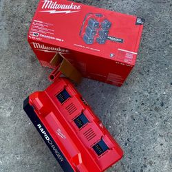 Milwaukee M18 18V PACKOUT Pack Out 6-Port Daisy Chain Rapid Charger  $249 New