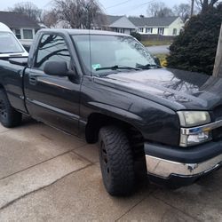 2005 Silverado V6 5speed 160k 